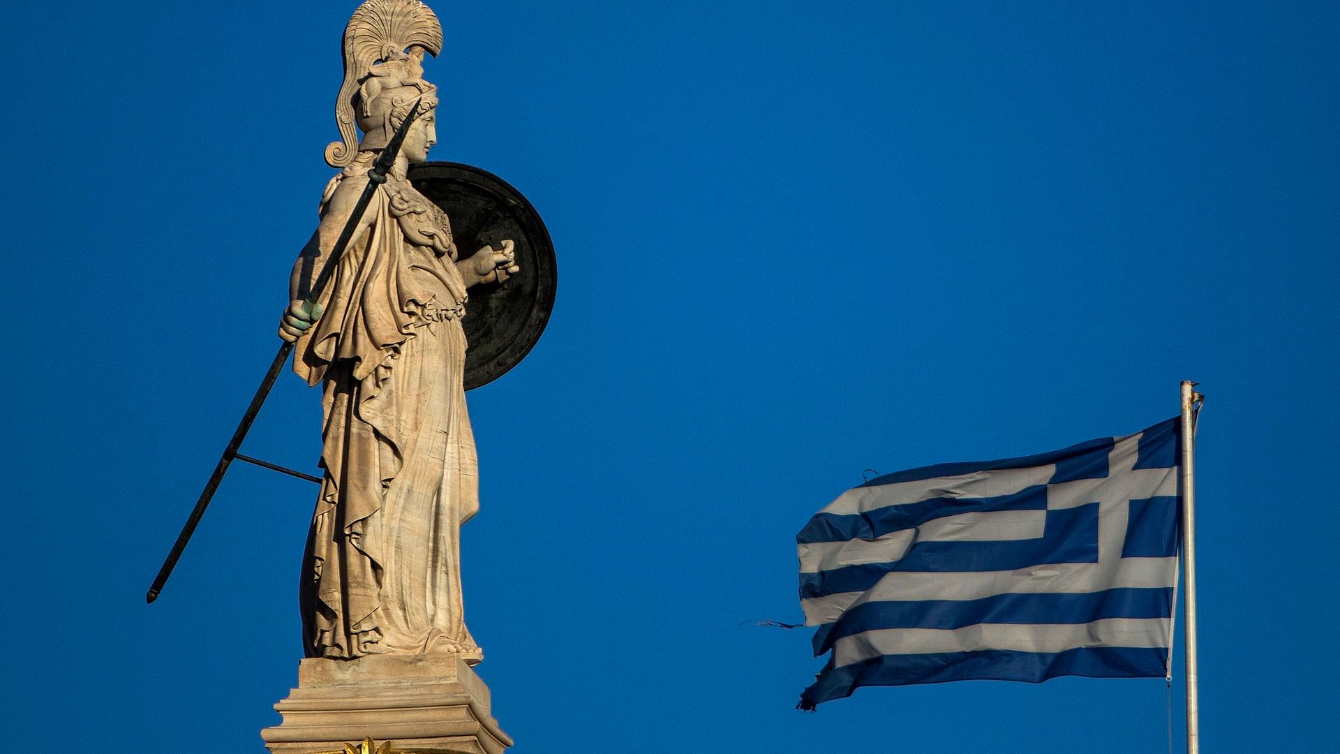 EuropaPress_6755878_filed_29_june_2018_greece_athens_the_greek_flag_flutters_by_the_statue_of EuropaPress_6755878_filed_29_june_2018_greece_athens_the_greek_flag_flutters_by_the_statue_of