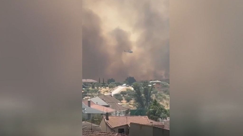 Se eleva a índice de gravedad 2 el incendio forestal originado en Fermoselle, Zamora