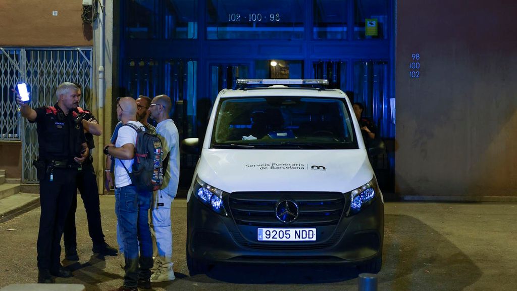 Los hijos de la mujer asesinada en Barcelona escaparon del piso y pidieron ayuda a los vecinos