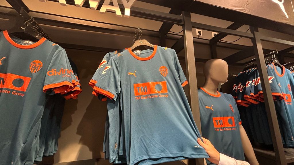 Así es la segunda camiseta del Valencia CF 2026-27