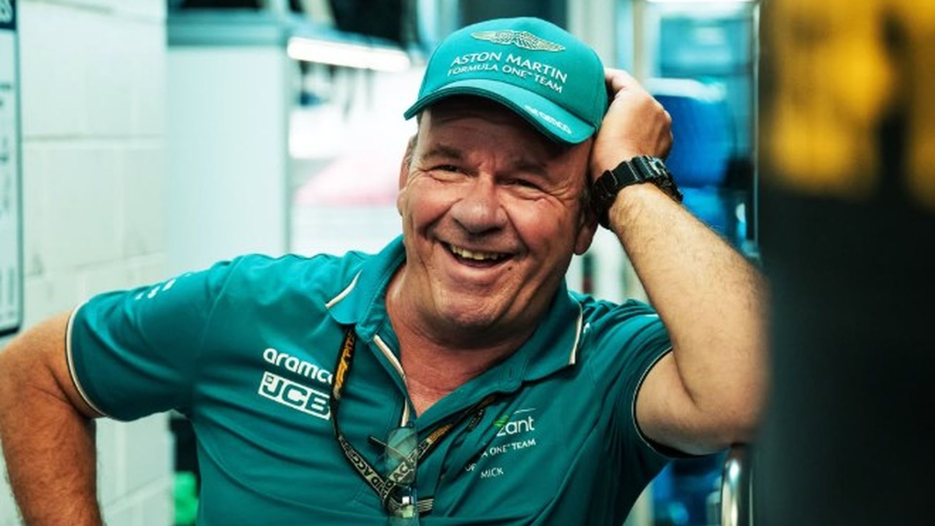 Mick Fern, técnico de neumáticos de Aston Martin Mick Fern, técnico de neumáticos de Aston Martin