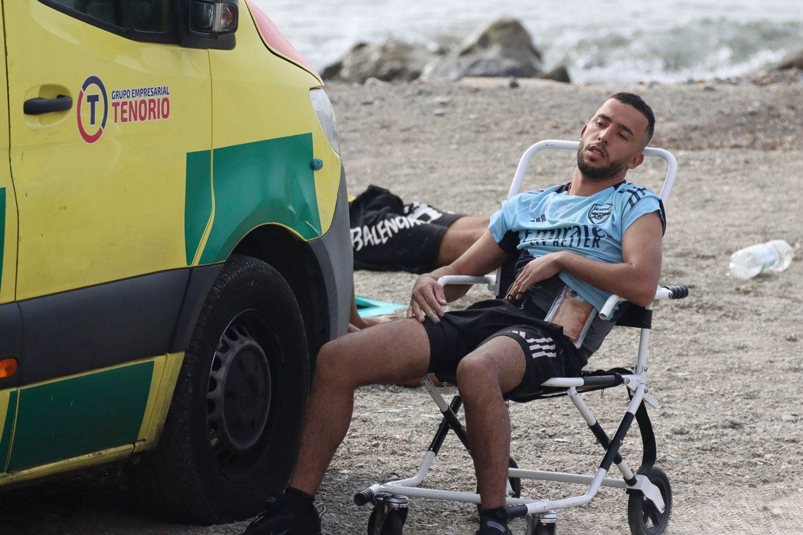Miles de migrantes entran a nado en Ceuta desde Marruecos