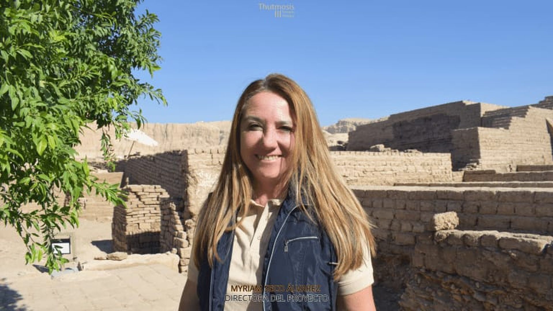 Myriam lleva casi dos décadas buscando secretos bajo la arena de Luxor
