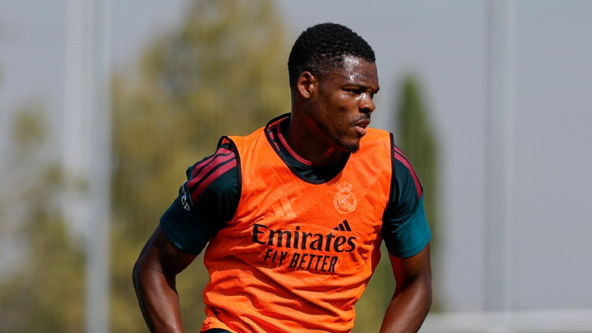 Dumfries se entrena con el Real Madrid Dumfries se entrena con el Real Madrid