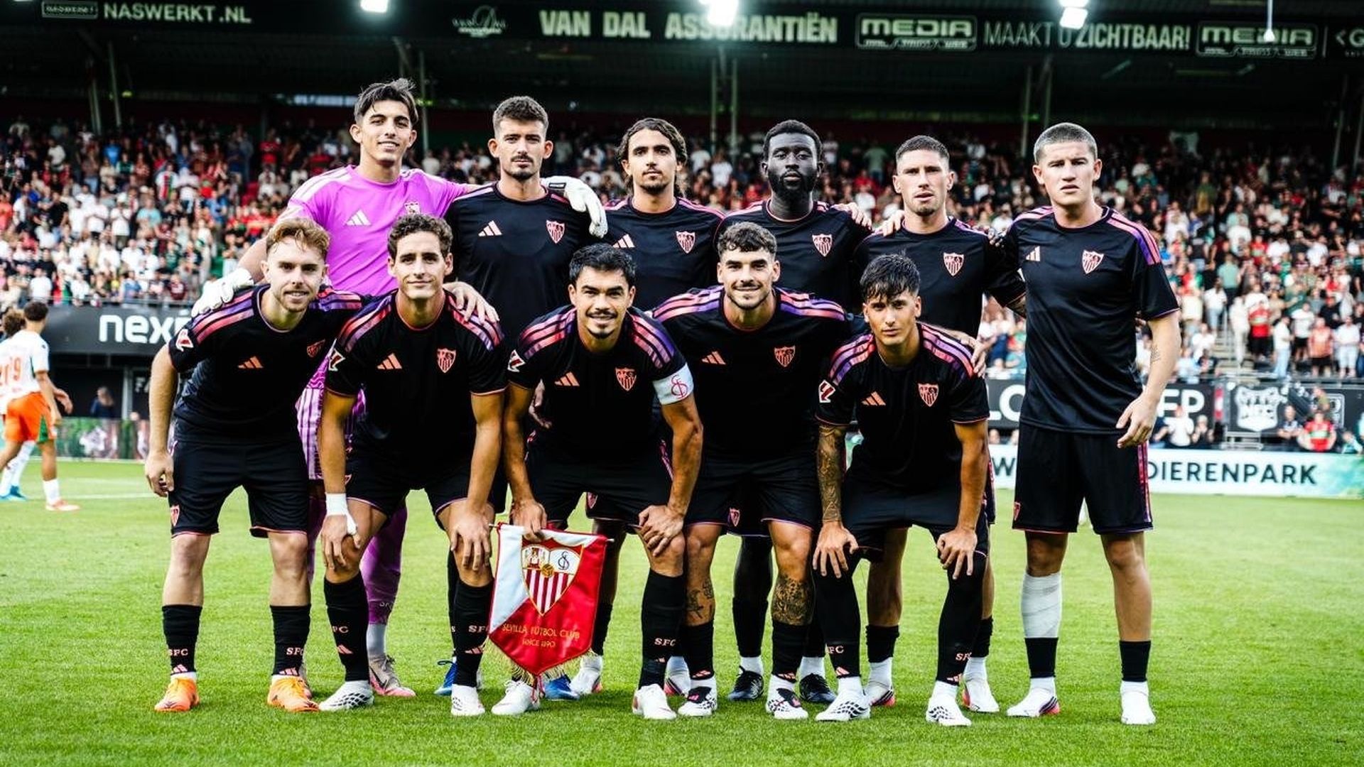 El once del Sevilla ante el NEC Nimega El once del Sevilla ante el NEC Nimega