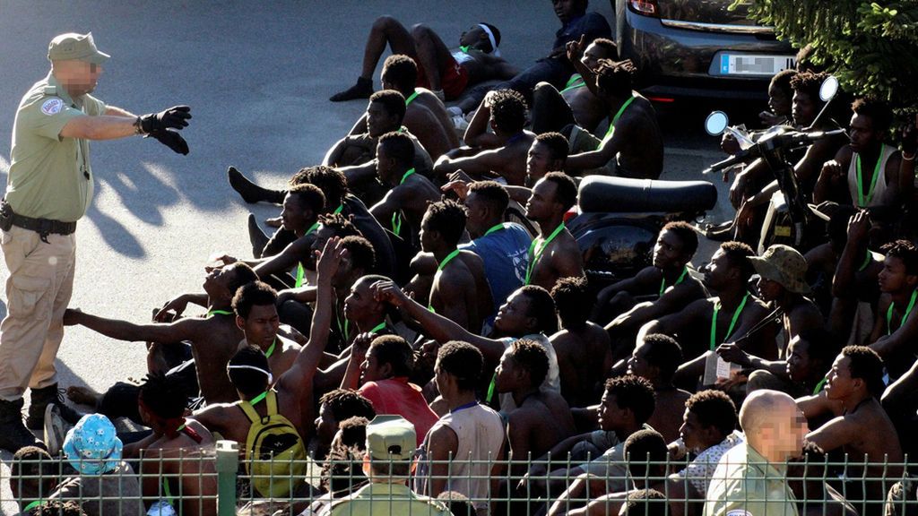 La delegada del Gobierno de Ceuta, tras el salto a la frontera: "En Ceuta estamos bajo mínimos"