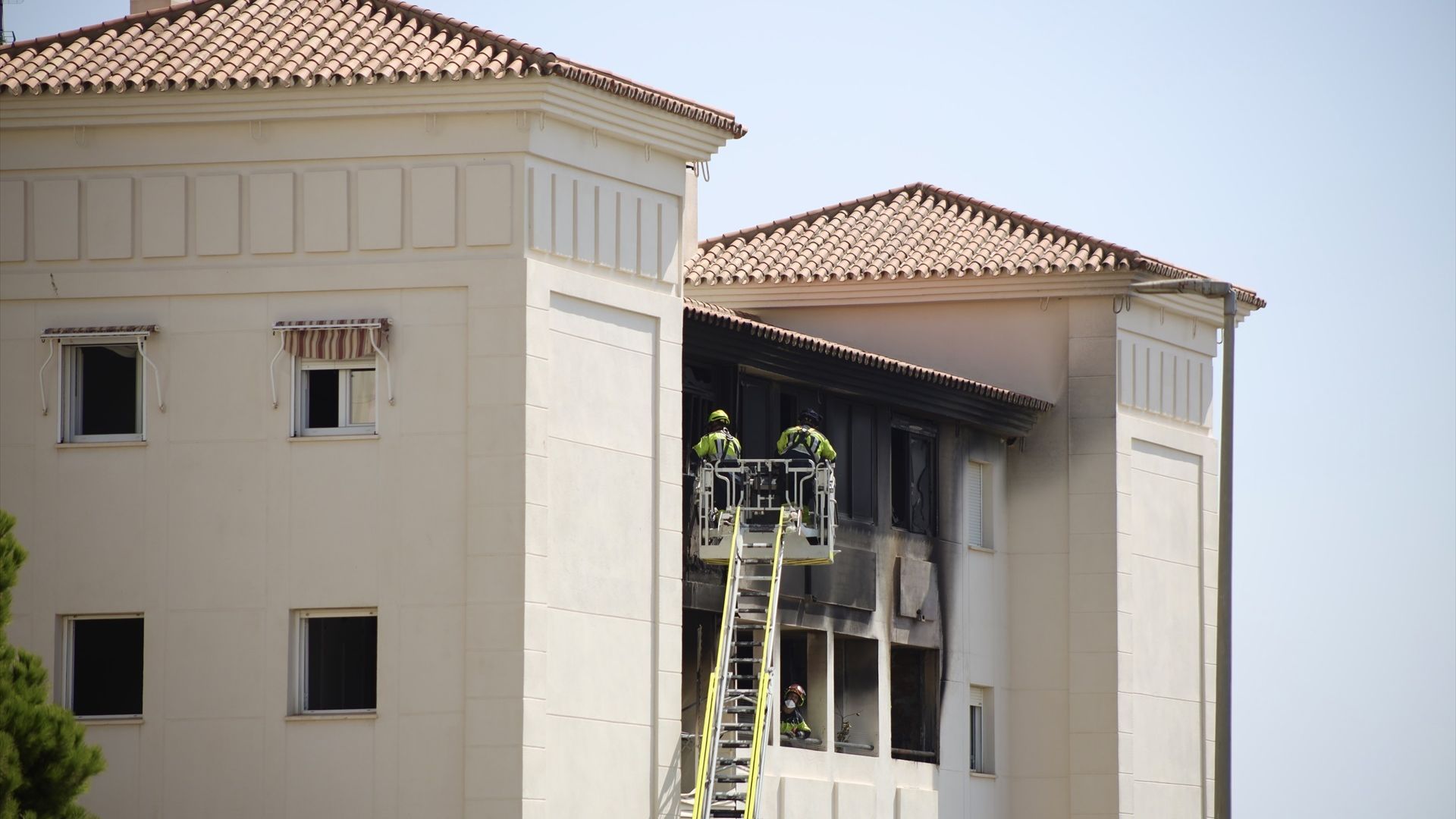 La mujer herida en el incendio de Benalmádena, se encuentra hospitalizada en Sevilla con el 70 % del cuerpo quemado La mujer herida en el incendio de Benalmádena, se encuentra hospitalizada en Sevilla con el 70 % del cuerpo quemado