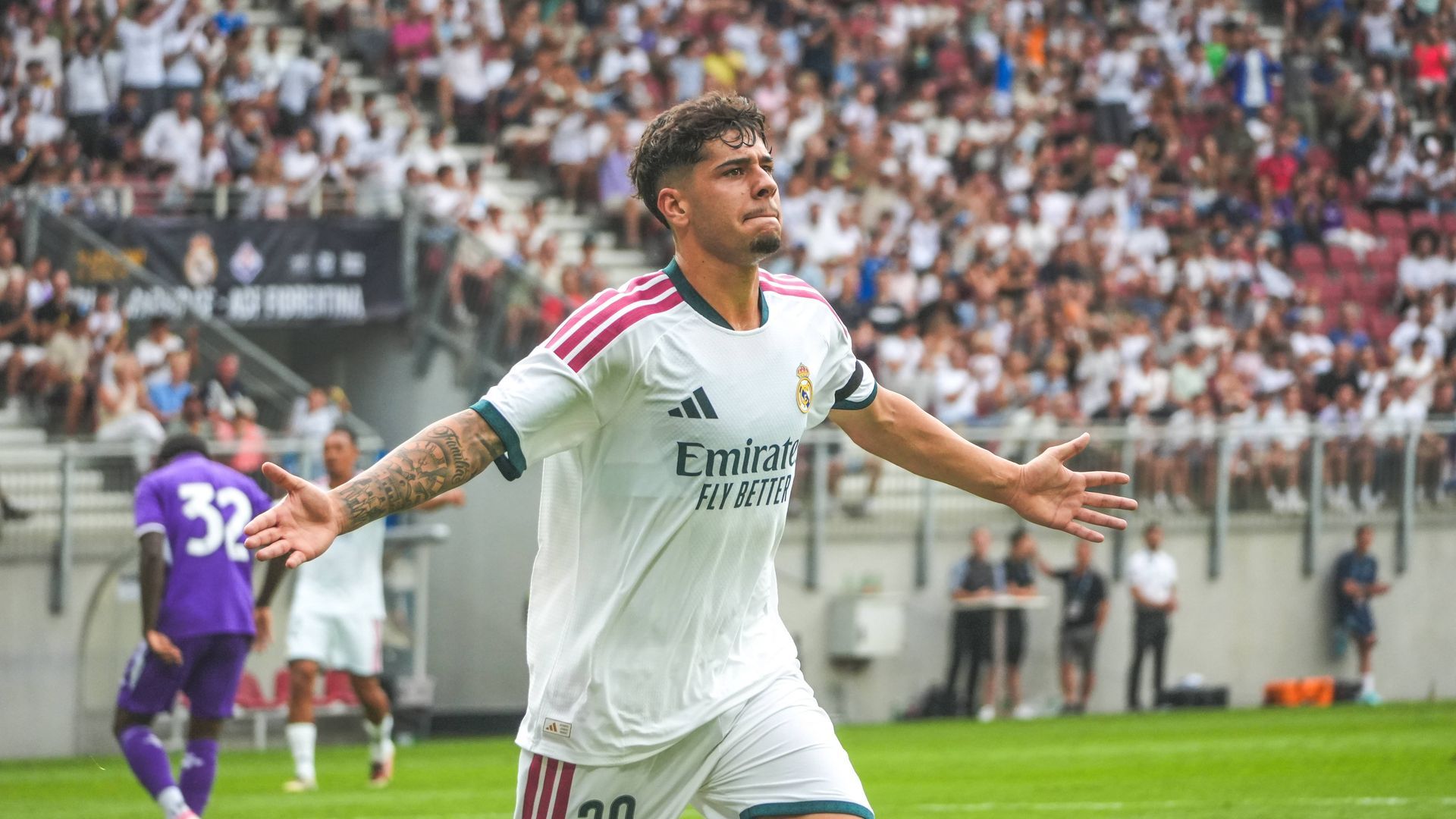 Alexis Ciria celebra su gol en el Real Madrid-Fiorentina