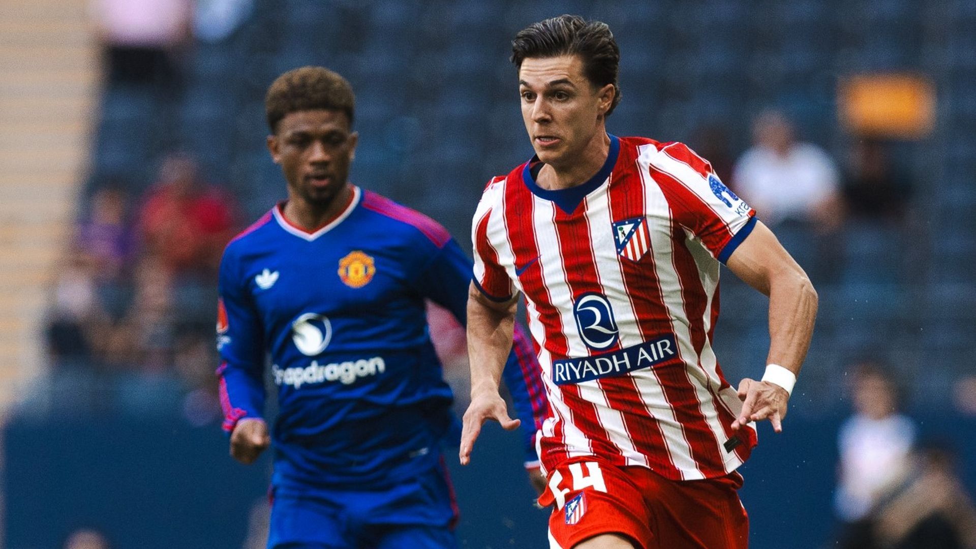 Arnau Ortiz, en el Manchester United-Atlético de Madrid Arnau Ortiz, en el Manchester United-Atlético de Madrid