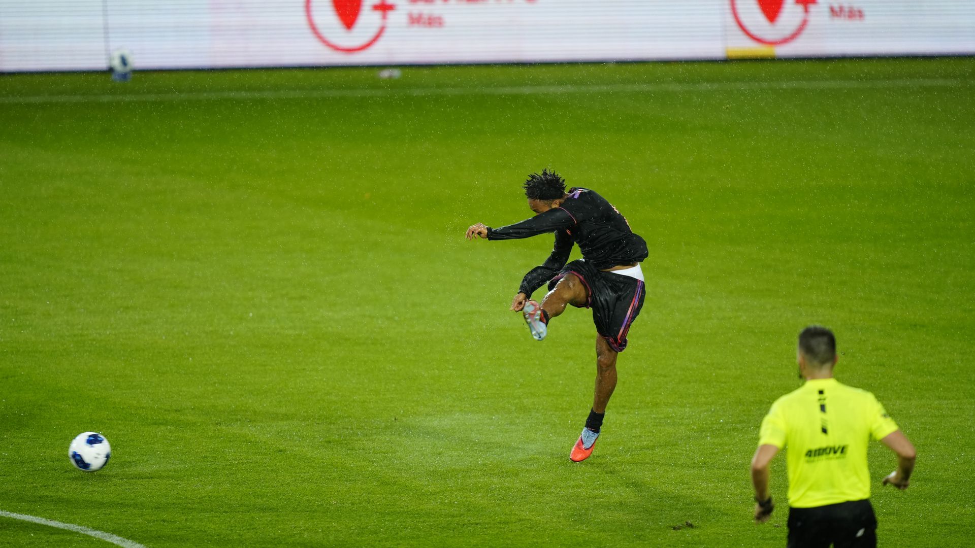 Chidera Ejuke, ante el Cracovia