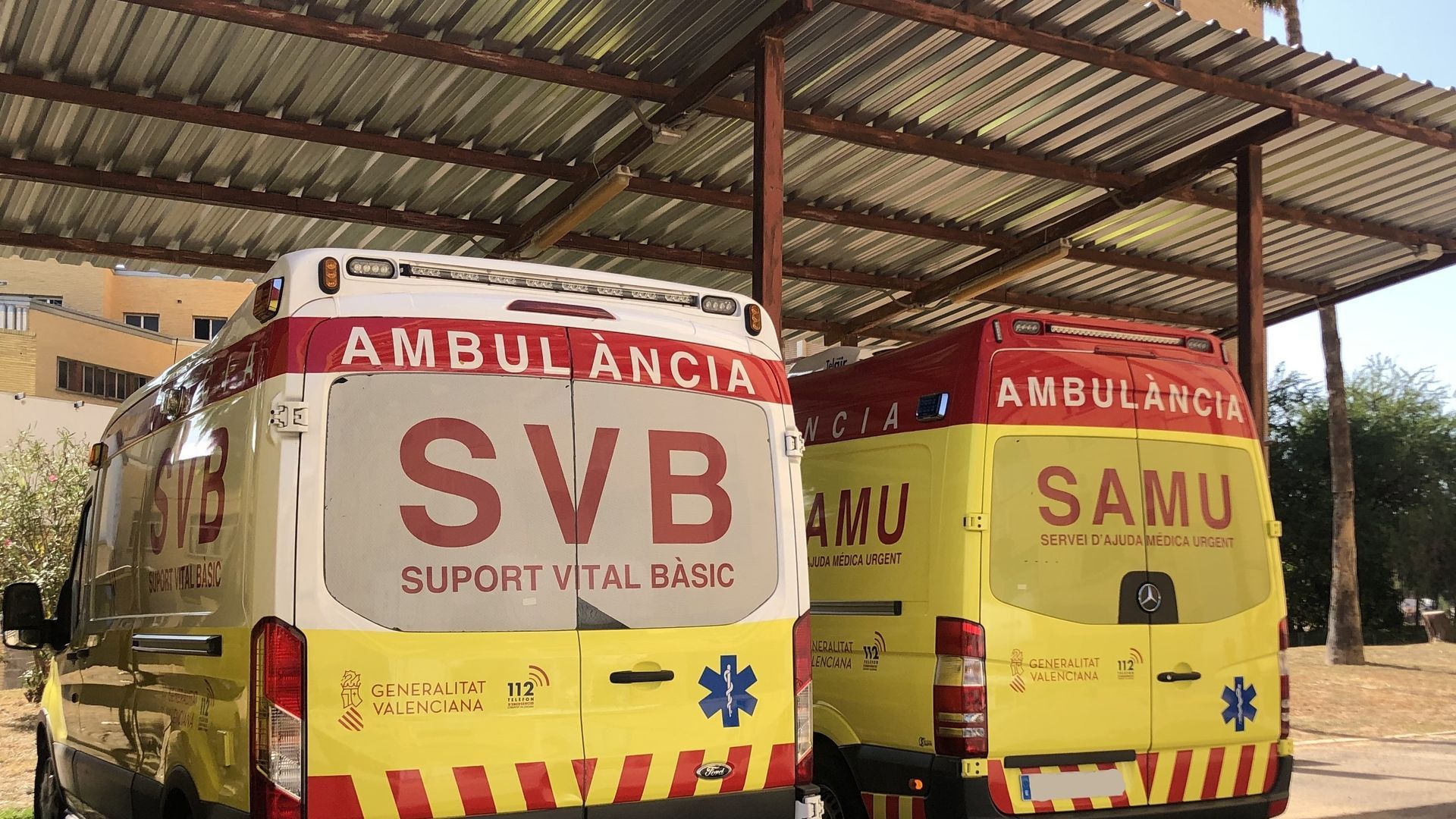 Muere una niña de 13 años en un accidente entre una autocaravana y un camión en Benicàssim, Castellón Muere una niña de 13 años en un accidente entre una autocaravana y un camión en Benicàssim, Castellón