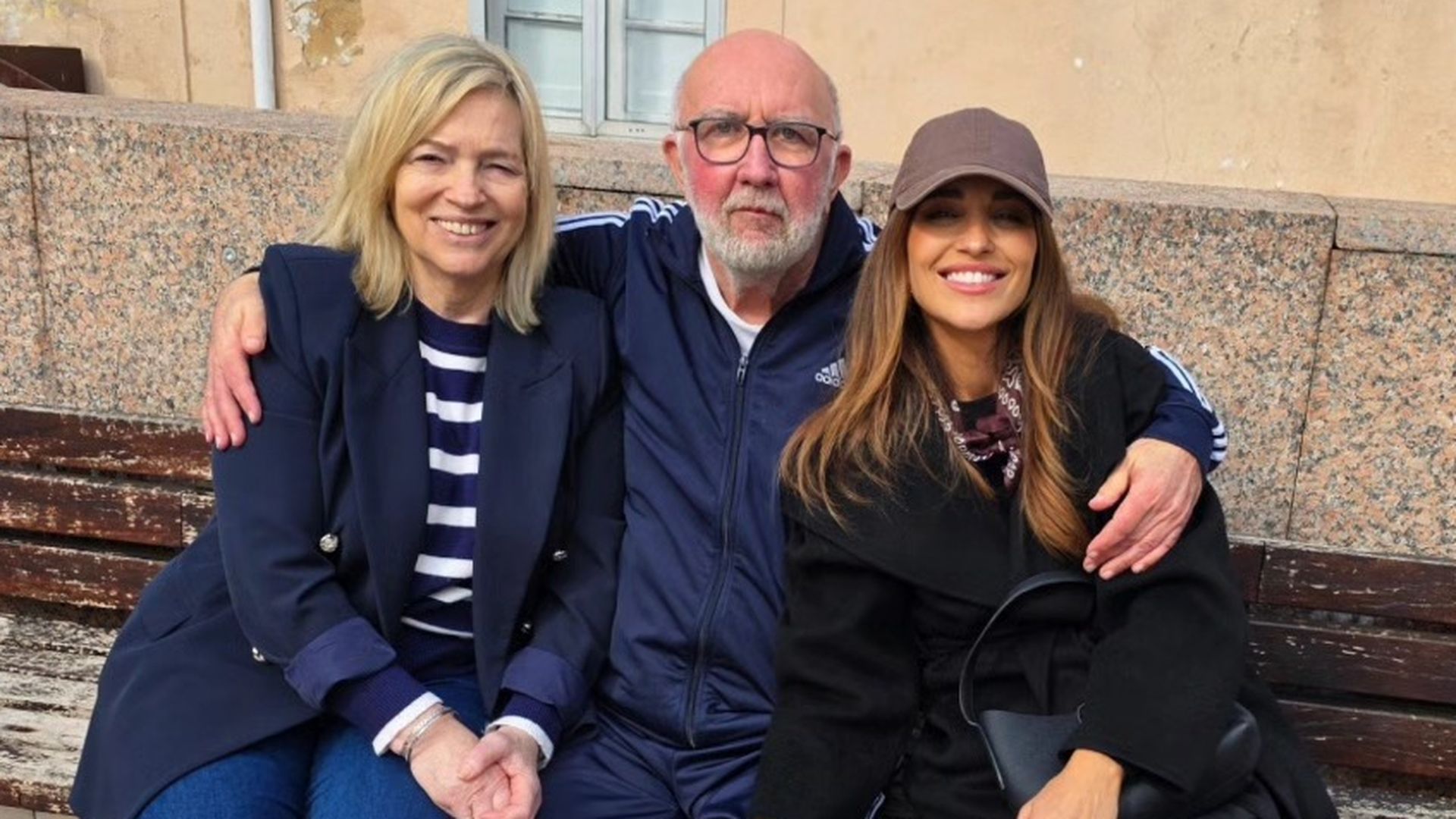 Paula Echevarría y sus padres