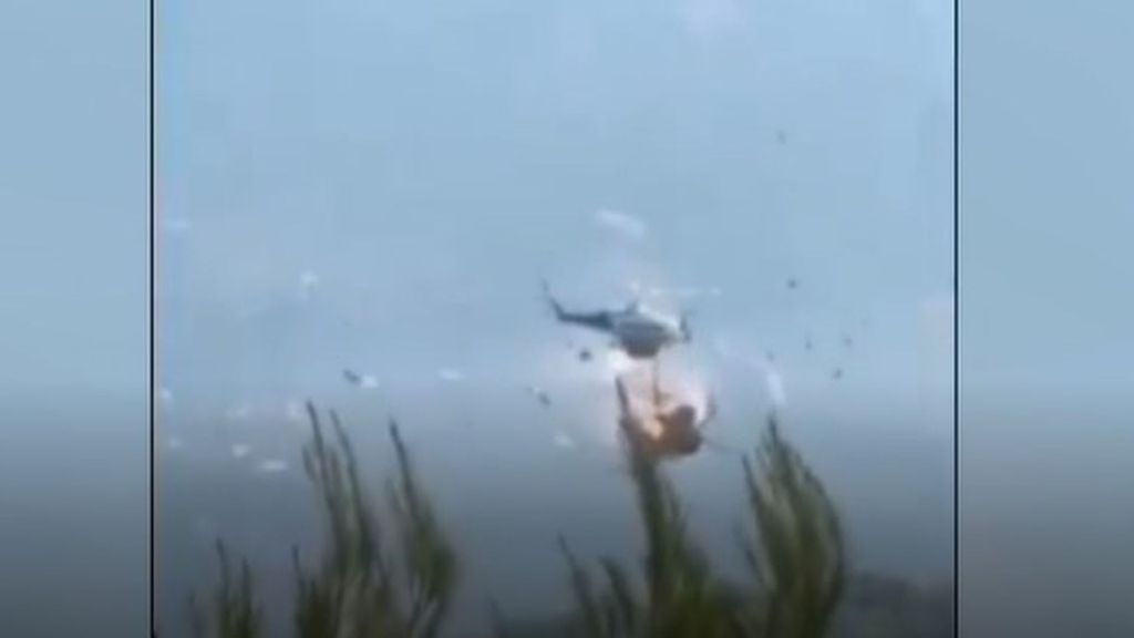 Dos muertos y dos heridos al chocar dos helicópteros antiincendios en Grecia: ambos participaban en la extinción de un fuego en Psatha