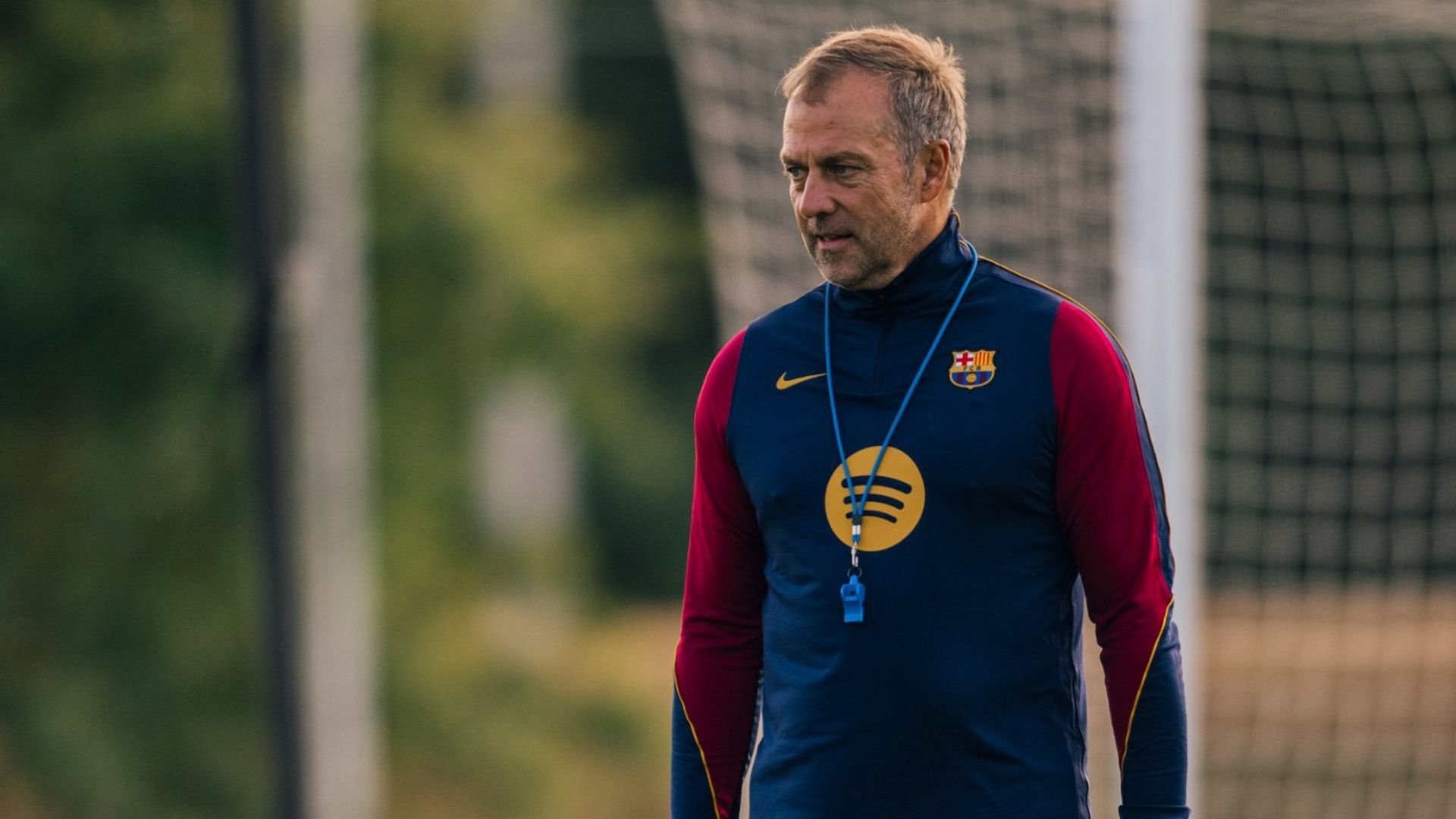 Hansi Flick, durante un entrenamiento del Barça Hansi Flick, durante un entrenamiento del Barça