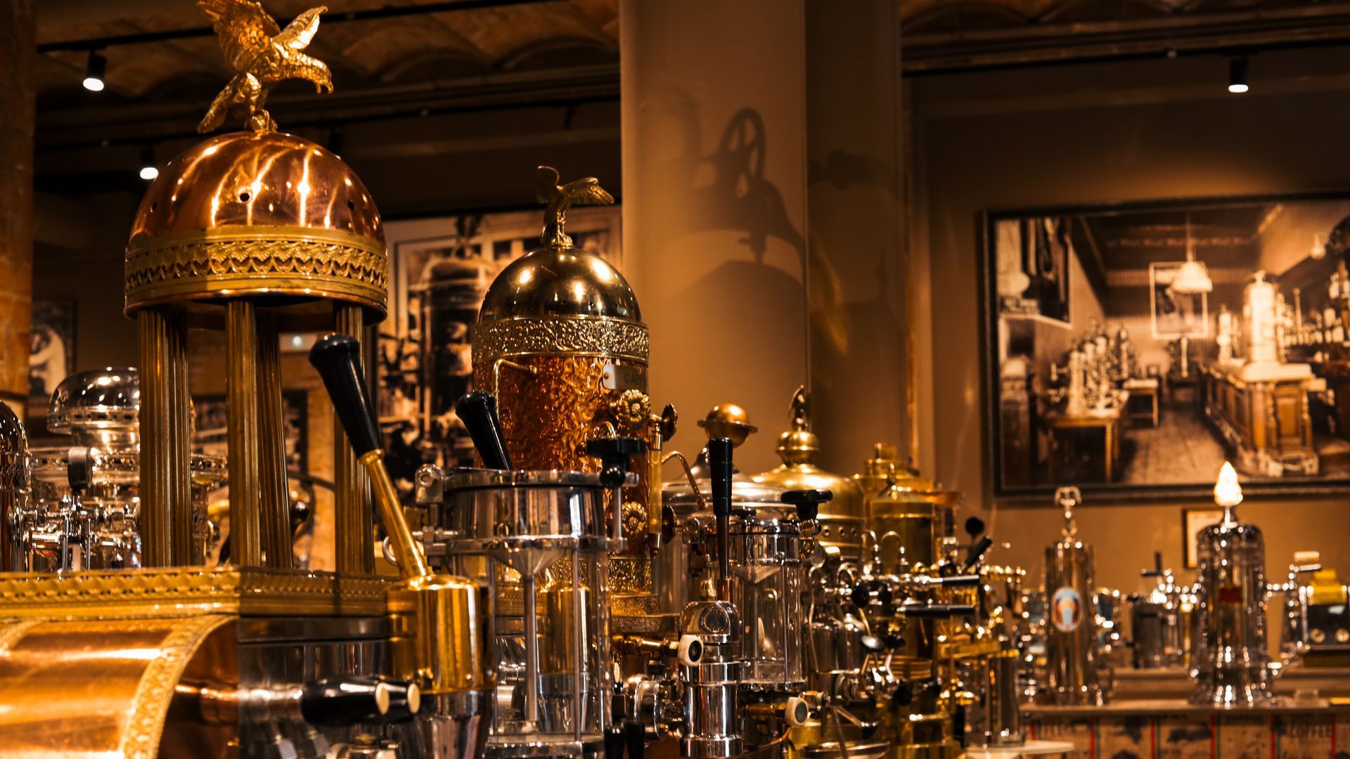 Entre las piezas, la cafetera Gaggia, que estaba en Central Perk en la serie 'Friends'
