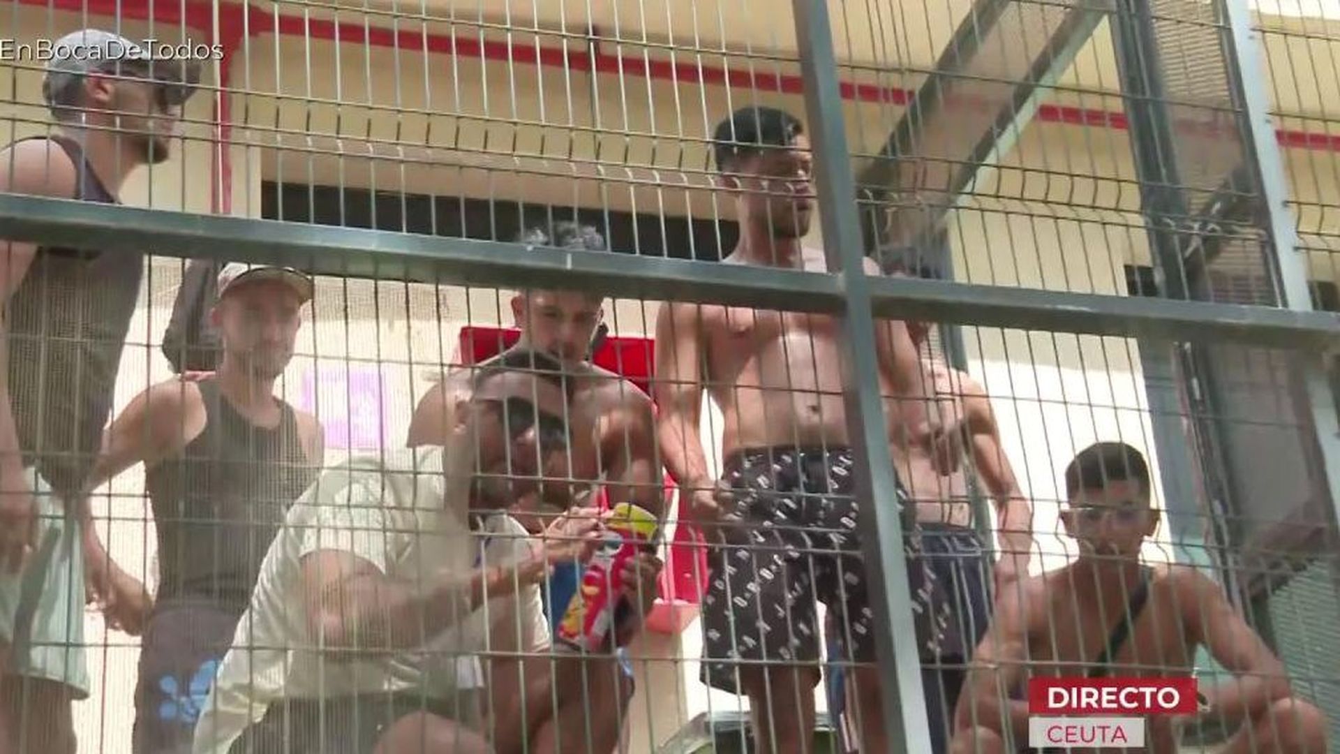 Mohamed y punto: “Los menores tiene que volver, sus padres están preocupados en la frontera de Marruecos”