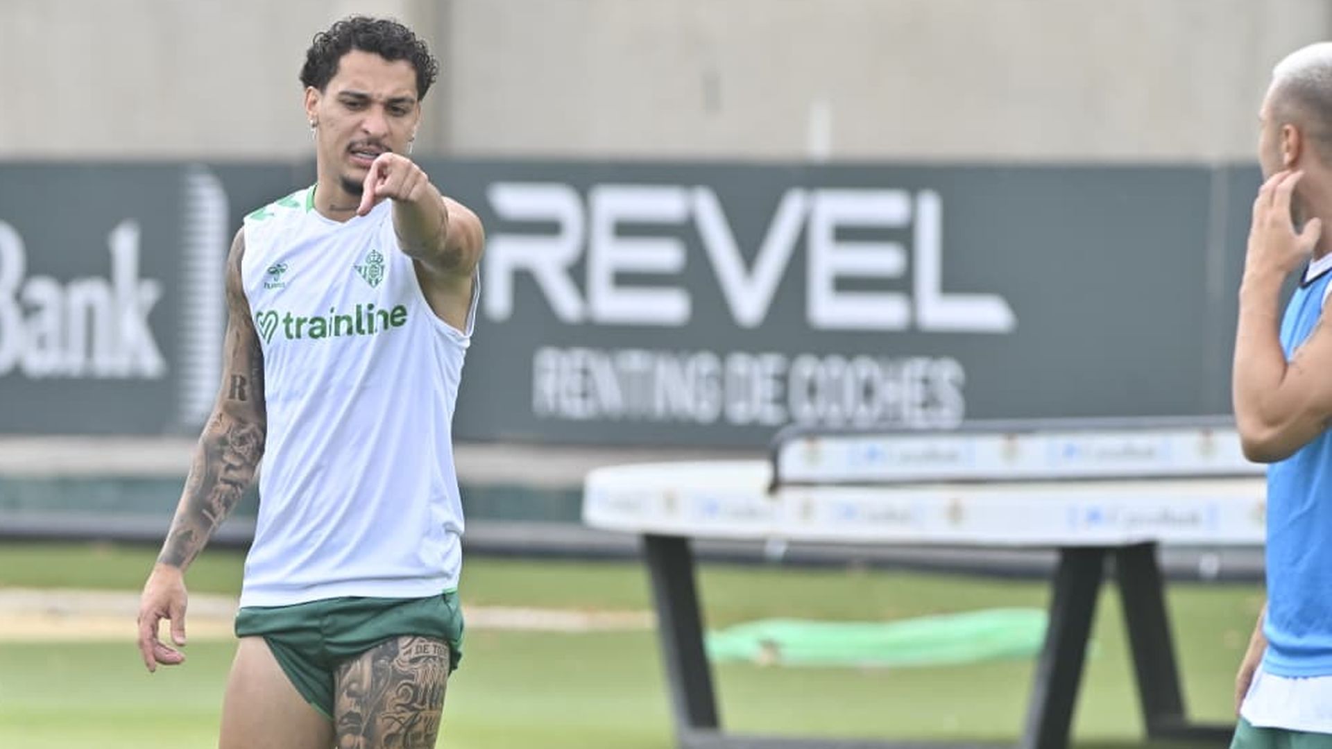 Antony, en el entrenamiento del Betis Antony, en el entrenamiento del Betis