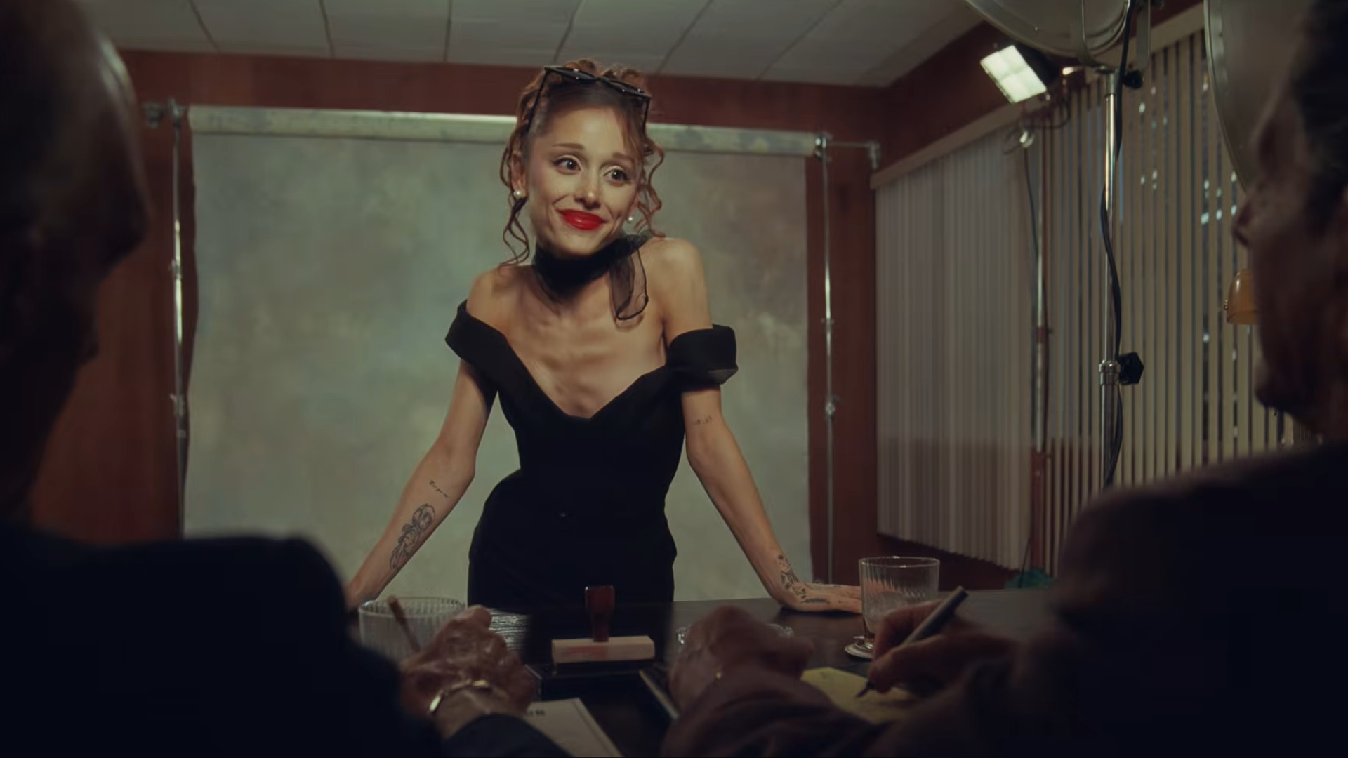 Ariana Grande ha lanzado su último álbum de estudio, 'Petal' Ariana Grande ha lanzado su último álbum de estudio, 'Petal'