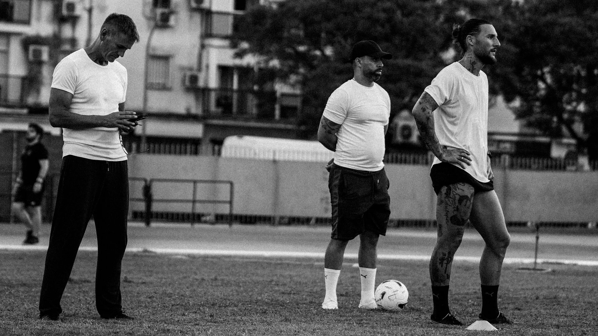 Gudelj, entrenando bajo las órdenes de su padre