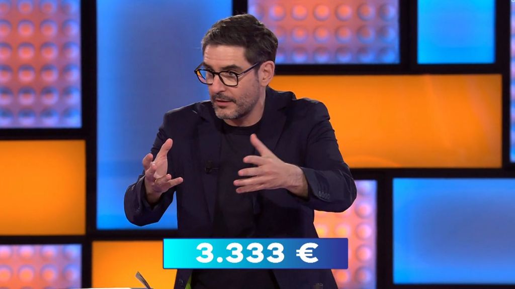Juanra Bonet explica cómo se realiza el sorteo para escoger a los concursantes de '¡Allá tú!'