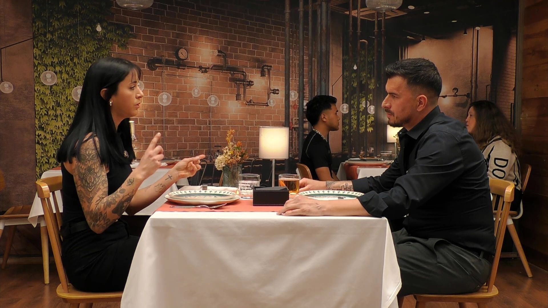 Micaela rompe a llorar con la triste historia de su cita en ‘First Dates’: “Soy empática”