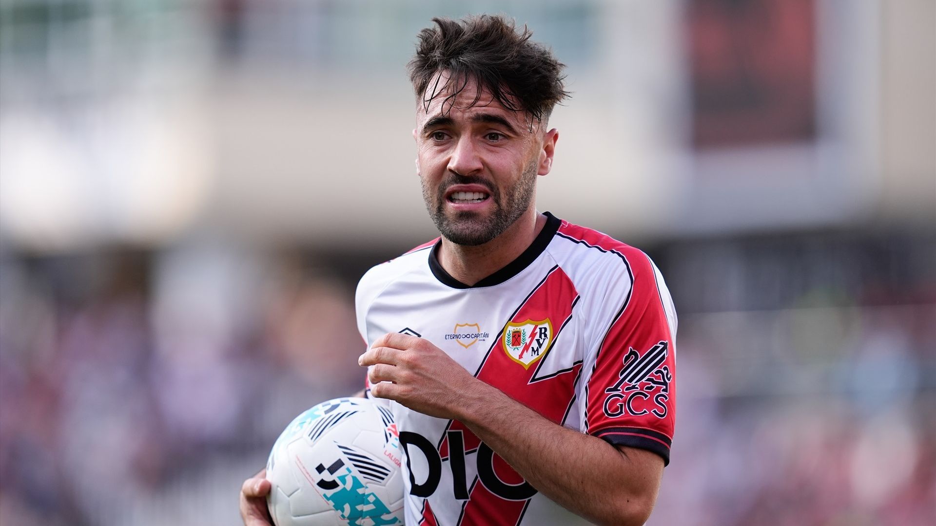Unai López durante un partido con el Rayo Vallecano