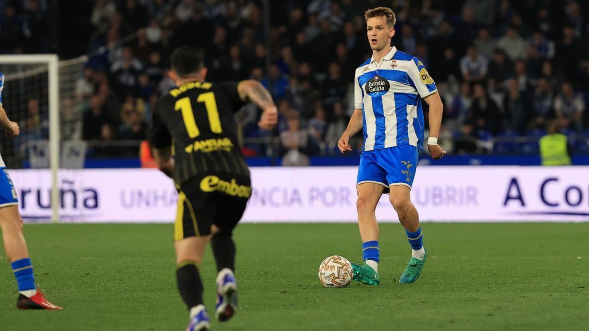 Arnau Comas, en un partido del Dépor Arnau Comas, en un partido del Dépor