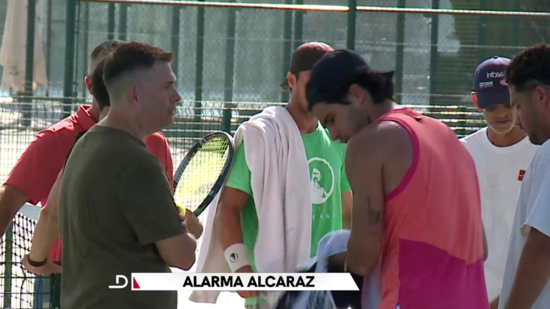 El equipo de Carlos Alcaraz, preocupado