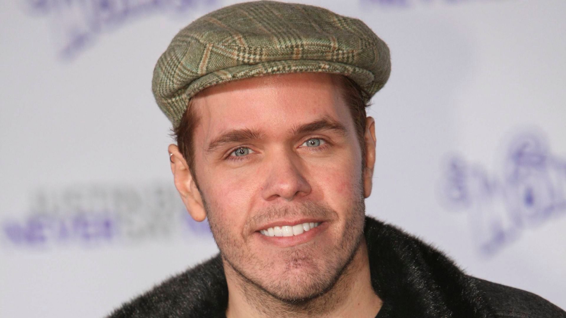 Perez Hilton, ingresado en el hospital tras autolesionarse en directo Perez Hilton, ingresado en el hospital tras autolesionarse en directo