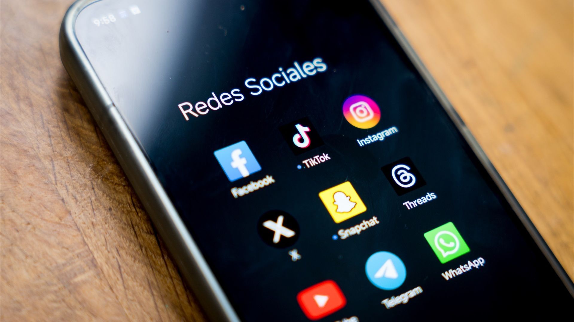 Telegram habla sobre la retirada de su aplicación de la App Store: culpa a un "extorsionador" que utilizó contenido ilegal hecho con IA Telegram habla sobre la retirada de su aplicación de la App Store: culpa a un "extorsionador" que utilizó contenido ilegal hecho con IA
