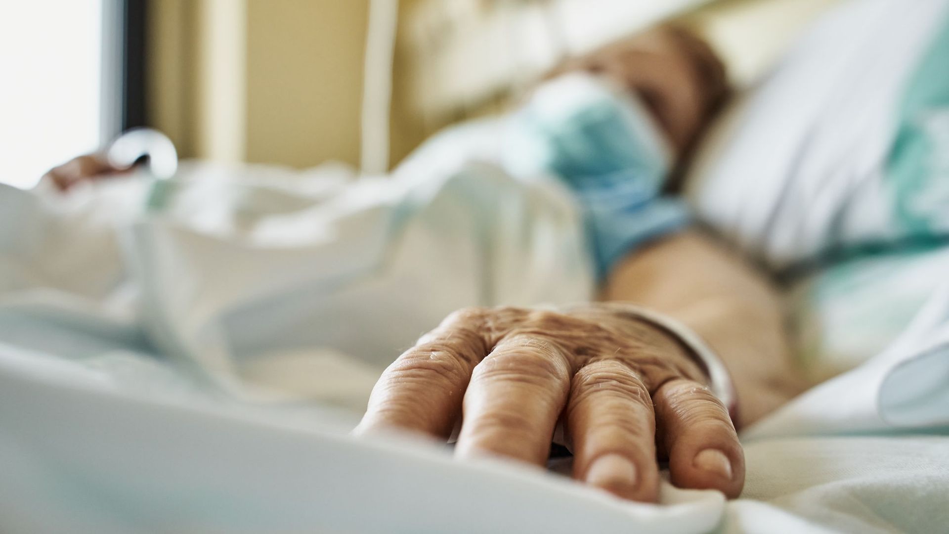 Una persona ingresada por coronavirus en el hospital Una persona ingresada por coronavirus en el hospital
