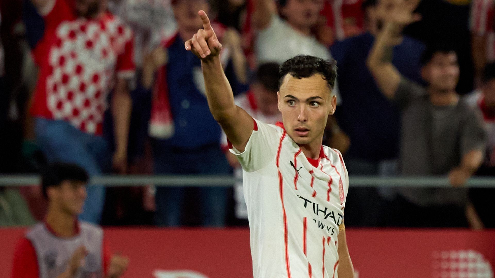 Arnau Martínez con el Girona