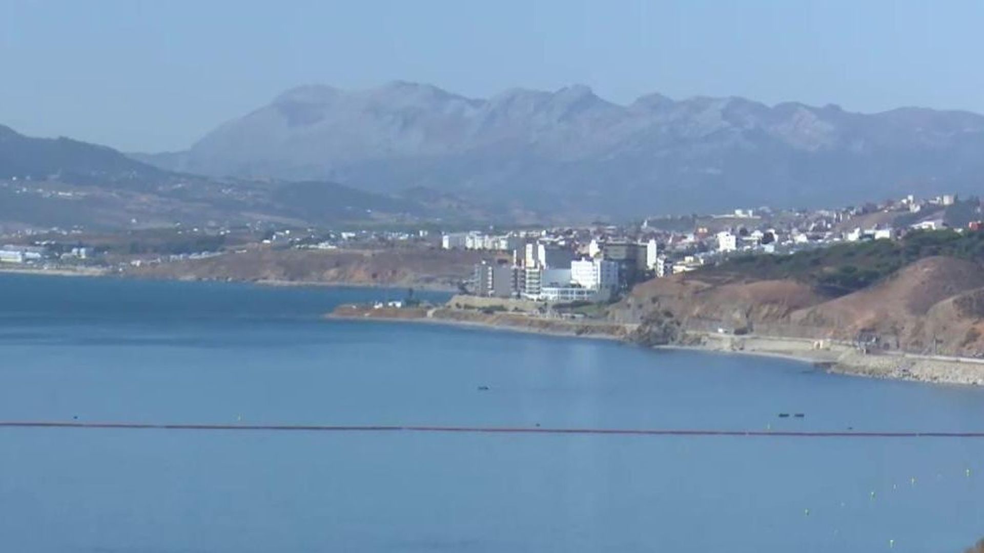 Exclusiva | La realidad de las bayas instaladas en Ceuta: “Son para contener residuos”