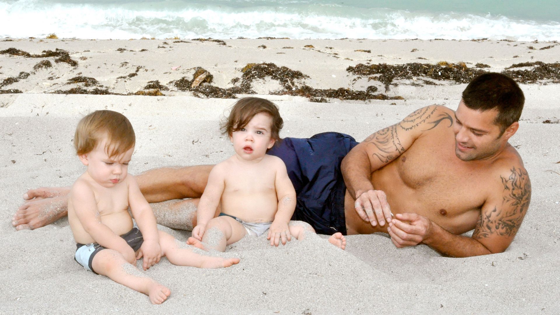 Matteo y Valentino, los hijos mellizos de Ricky Martin, ya son mayores de edad y tienen personalidades muy diferentes