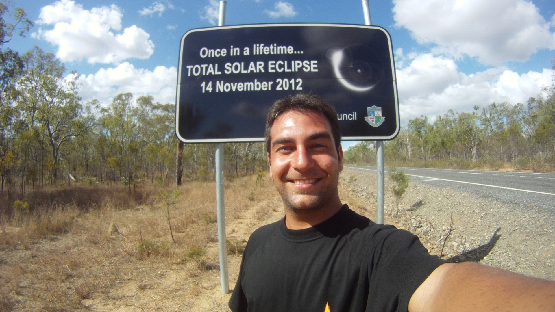 Óscar, durante uno de sus viajes para presenciar un eclipse Óscar, durante uno de sus viajes para presenciar un eclipse