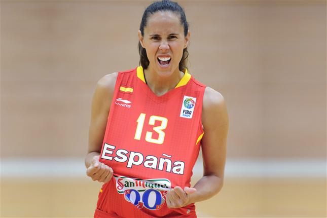 Amaya Valdemoro con la camiseta de la Selección