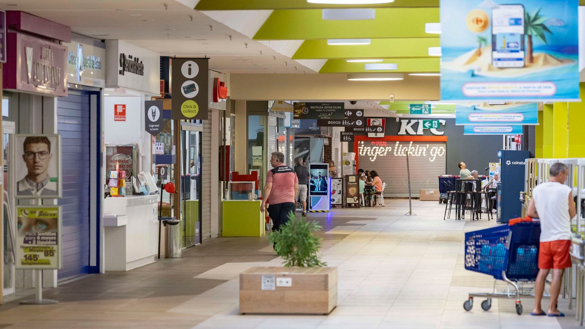 Centro comercial de Murcia en el que fue degollada una mujer Centro comercial de Murcia en el que fue degollada una mujer