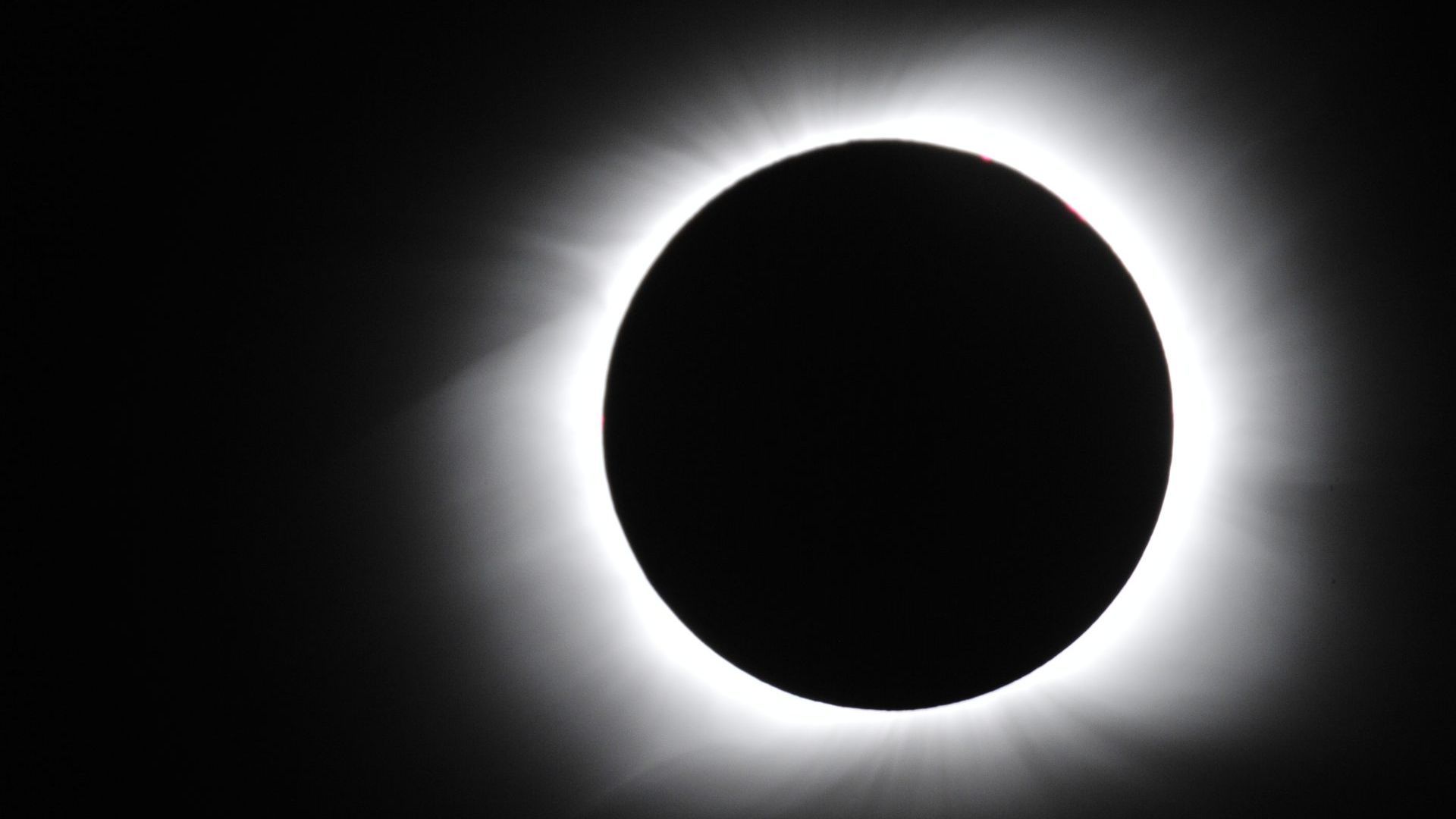 Instituto de Astrofísica de Andalucía retransmitirá el eclipse de agosto en streaming y en HDR por primera vez Instituto de Astrofísica de Andalucía retransmitirá el eclipse de agosto en streaming y en HDR por primera vez
