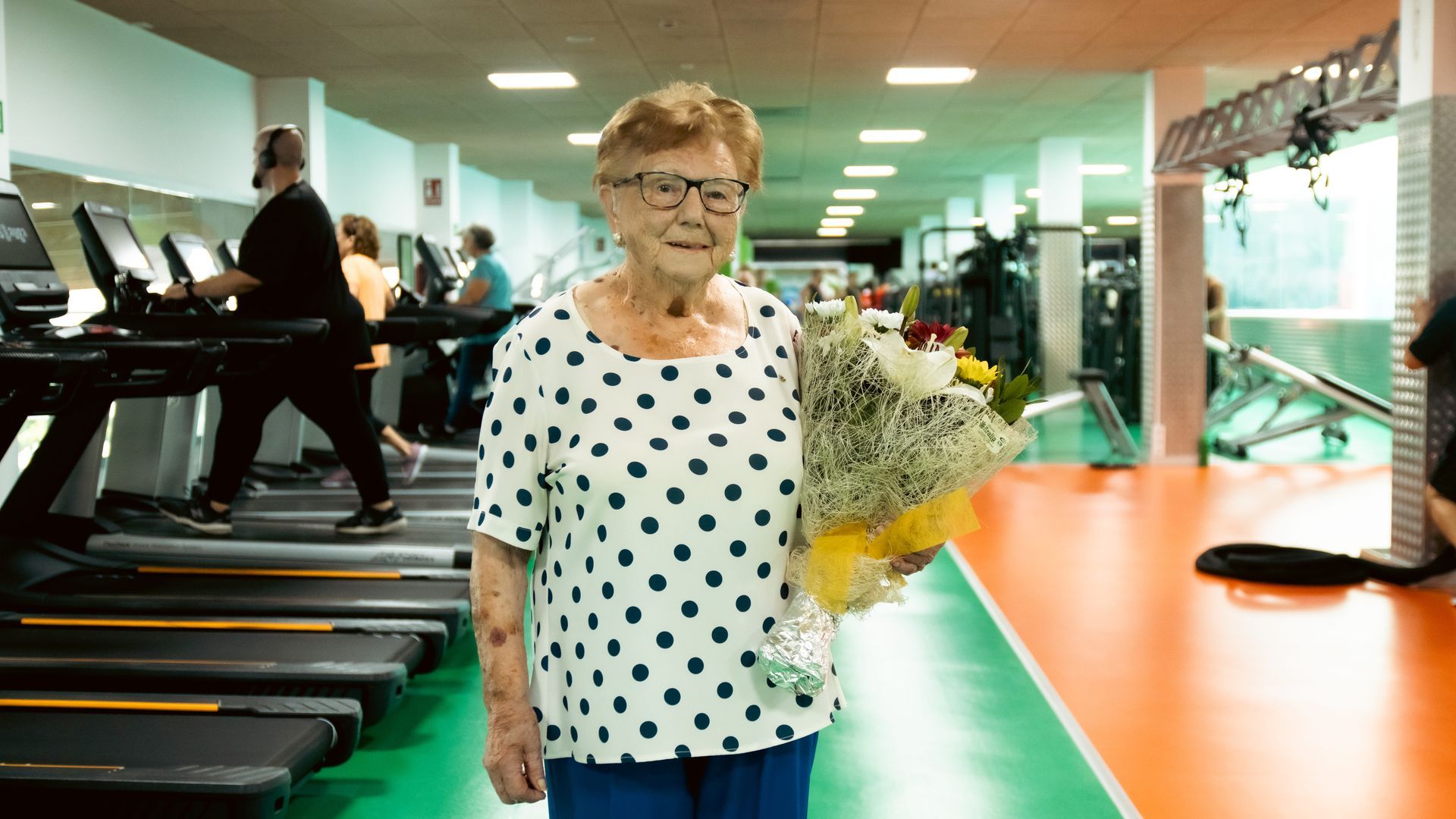 Isabel Vázquez recibió un ramo de flores en el gimnasio de Vigo al que acude semanalmente, el día de su cumpleaños Isabel Vázquez recibió un ramo de flores en el gimnasio de Vigo al que acude semanalmente, el día de su cumpleaños