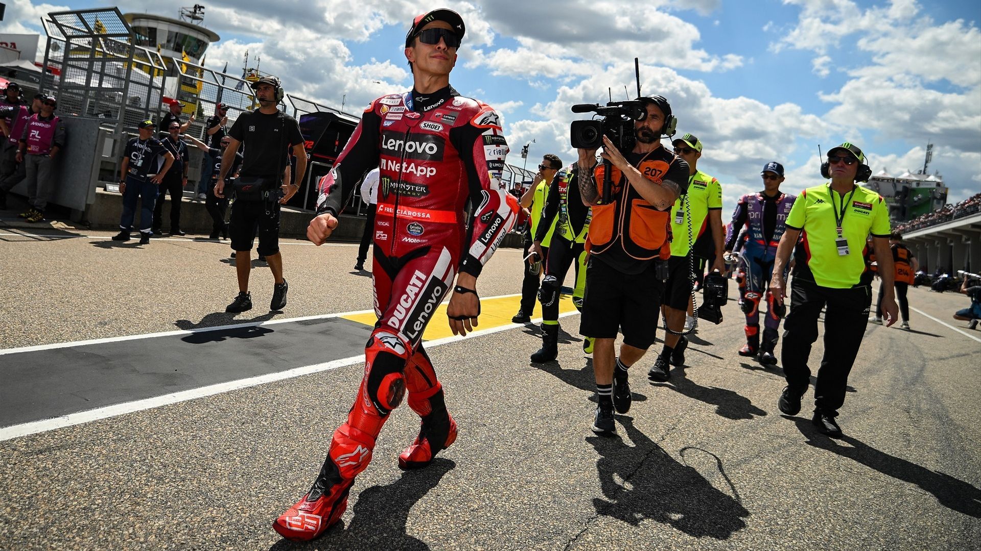Marc Márquez en el pit lane del circuito de Sachsenring esta temporada Marc Márquez en el pit lane del circuito de Sachsenring esta temporada