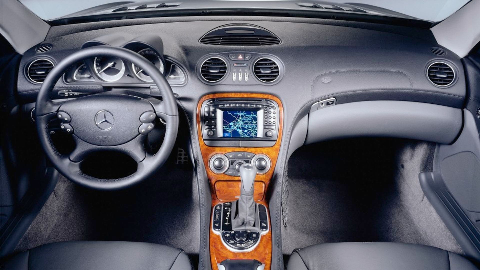 Interior del Mercedes-Benz SL R230