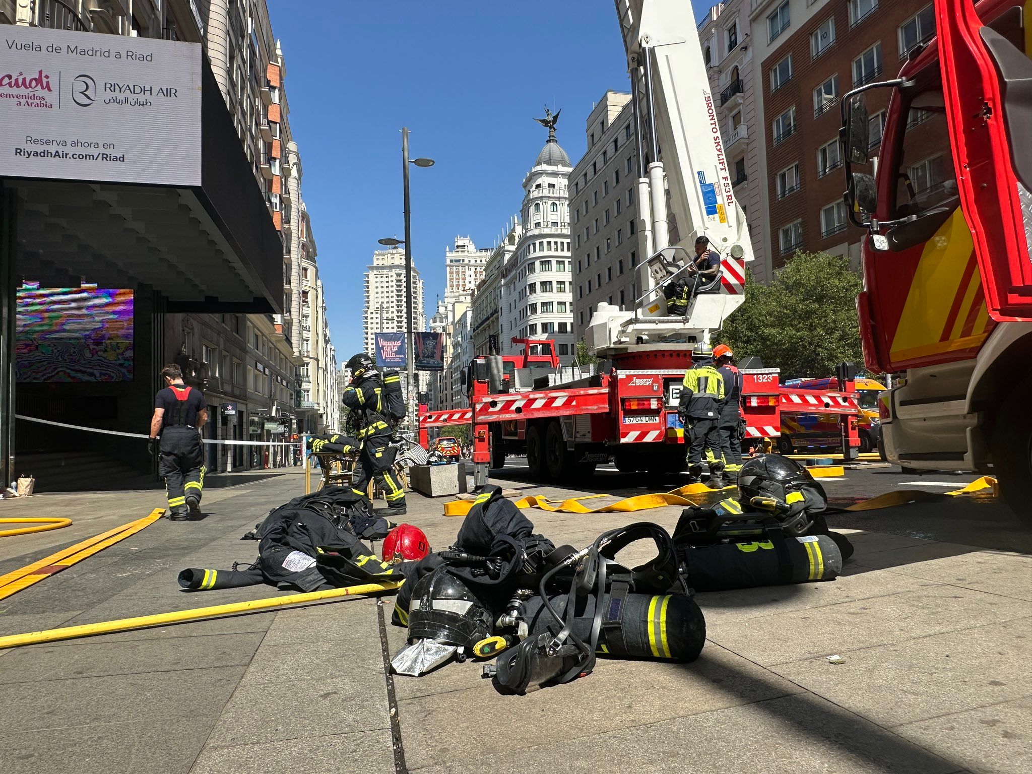 Bomberos en el lugar del suceso