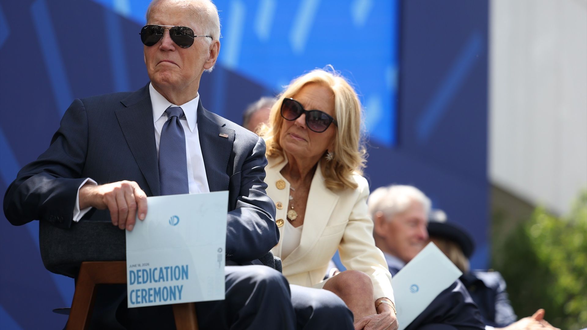 El hijo de Joe Biden anuncia que el cáncer que padece su padre se ha propagado "a los huesos y más allá": "Es realmente muy duro" El hijo de Joe Biden anuncia que el cáncer que padece su padre se ha propagado "a los huesos y más allá": "Es realmente muy duro"