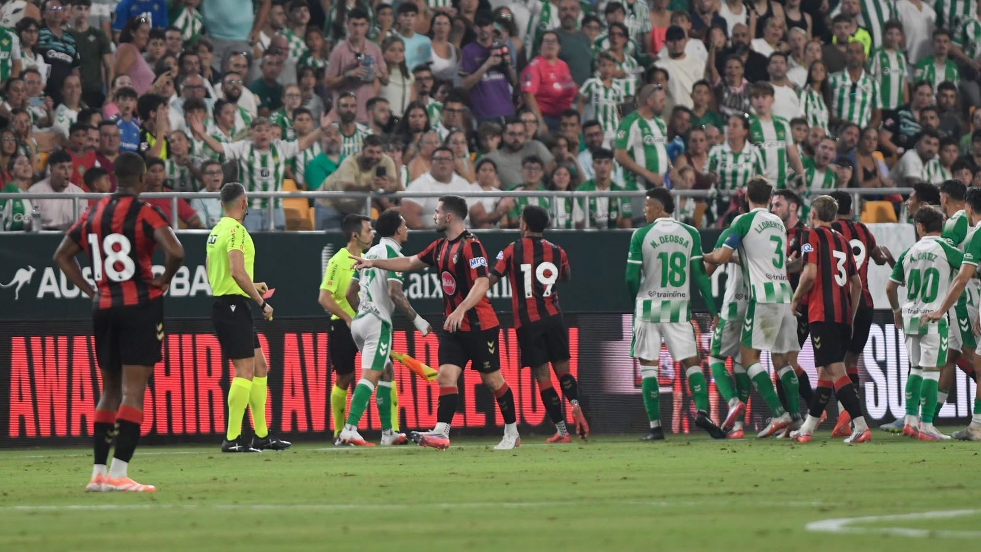 La expulsión de Antony ante el Bournemouth