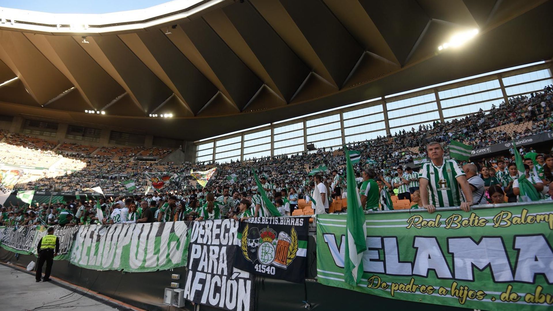 La grada de La Cartuja, en el Betis-Elche La grada de La Cartuja, en el Betis-Elche