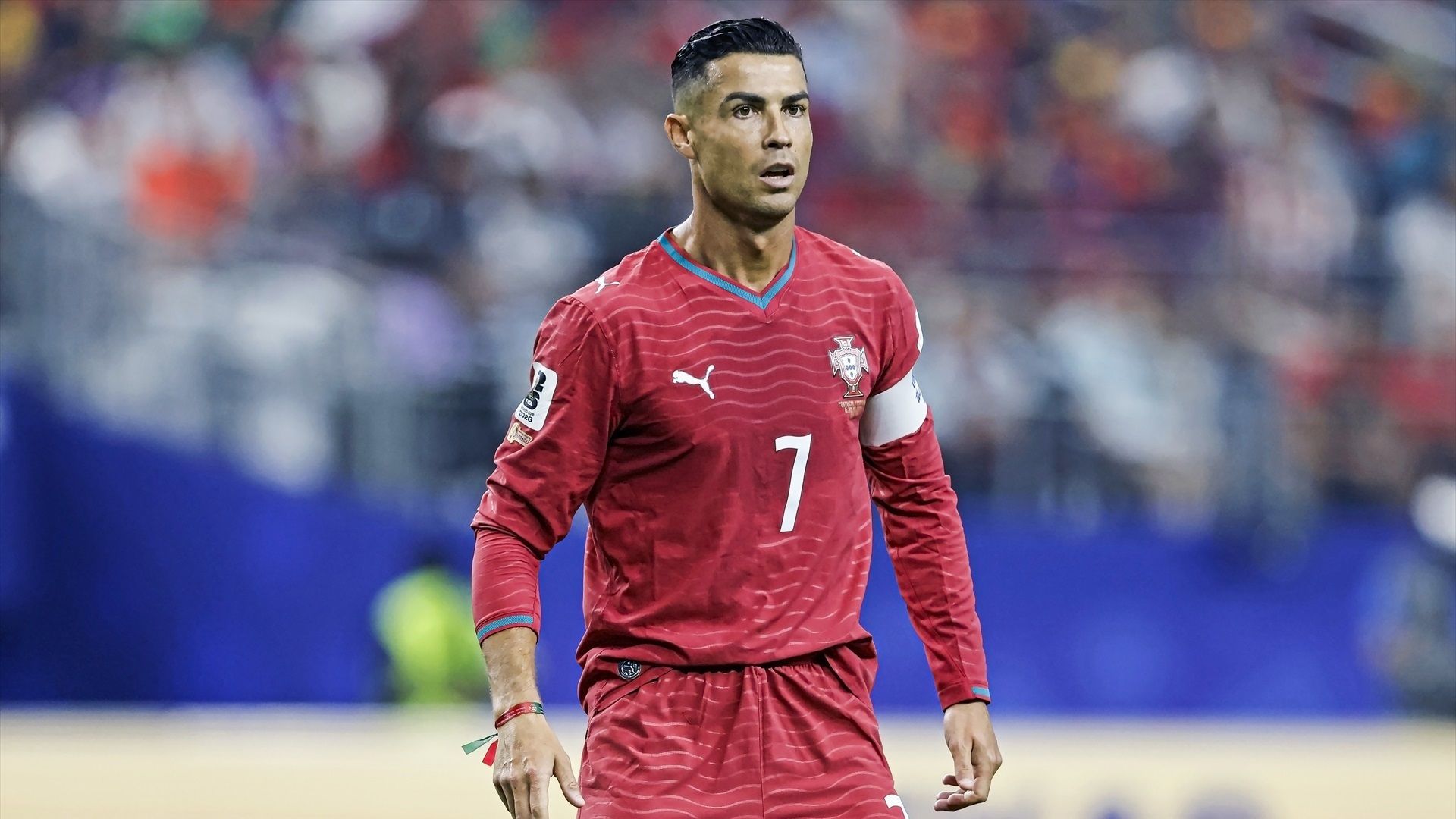 Cristiano Ronaldo reacciona a las imágenes de cientos de personas en la Catedral de Funchal por los rumores de boda con Georgina Cristiano Ronaldo reacciona a las imágenes de cientos de personas en la Catedral de Funchal por los rumores de boda con Georgina