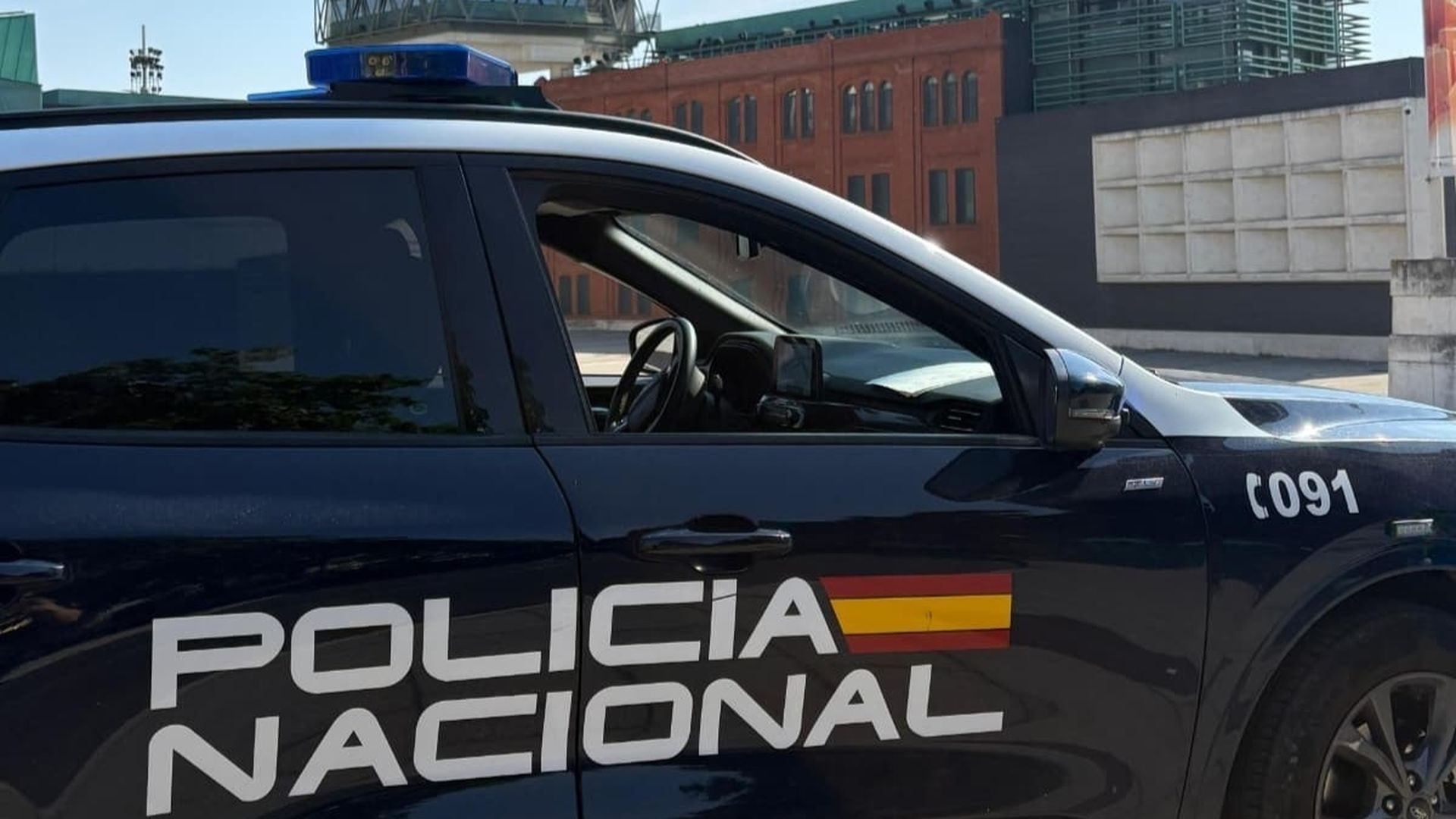 Decretan prisión provisional para la madre de la niña raptada en Oviedo y localizada en Silvota por "riesgo de fuga" Decretan prisión provisional para la madre de la niña raptada en Oviedo y localizada en Silvota por "riesgo de fuga"
