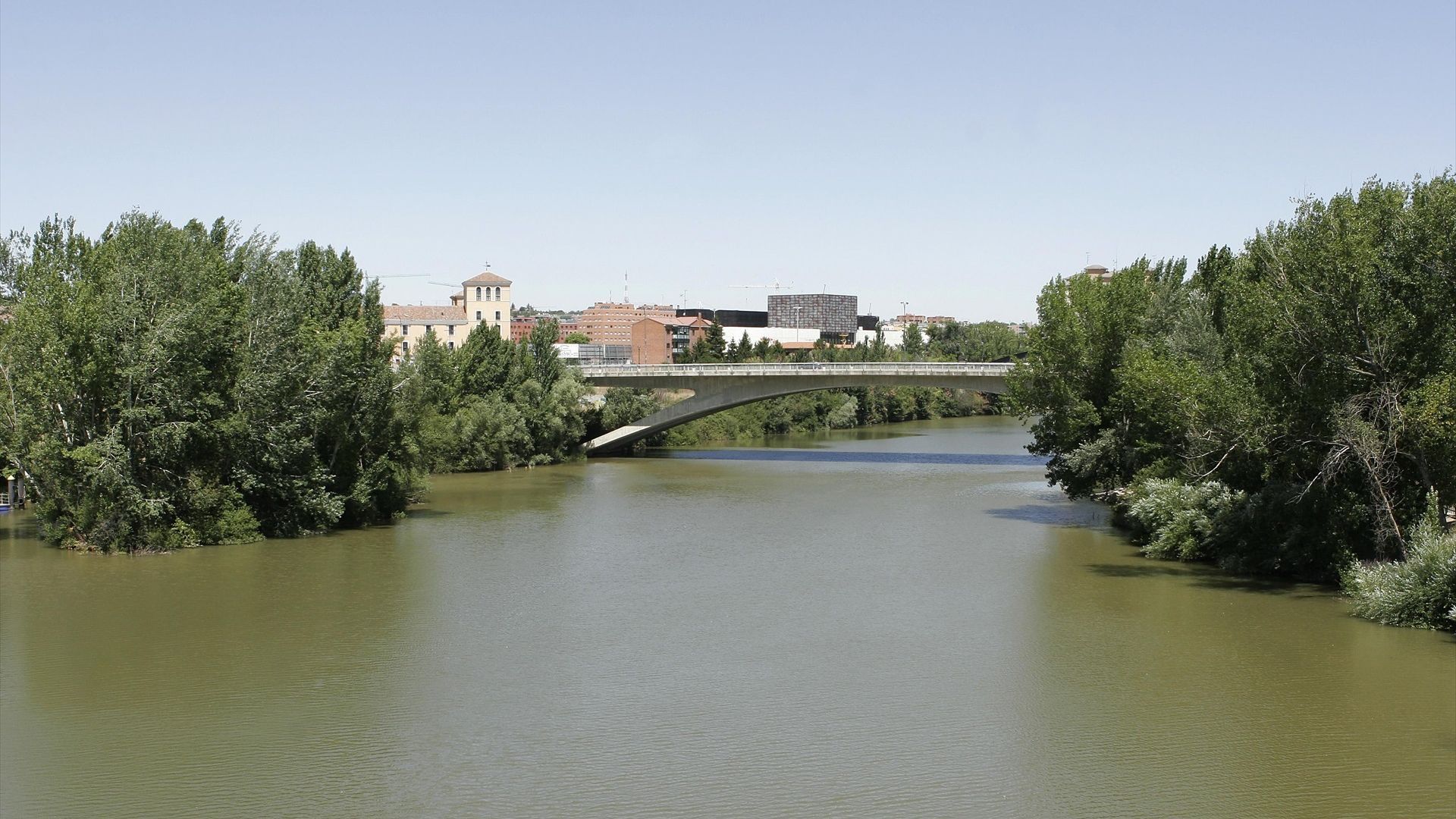 Encontrado el cadáver de un varón en el río Pisuerga en Valladolid Encontrado el cadáver de un varón en el río Pisuerga en Valladolid