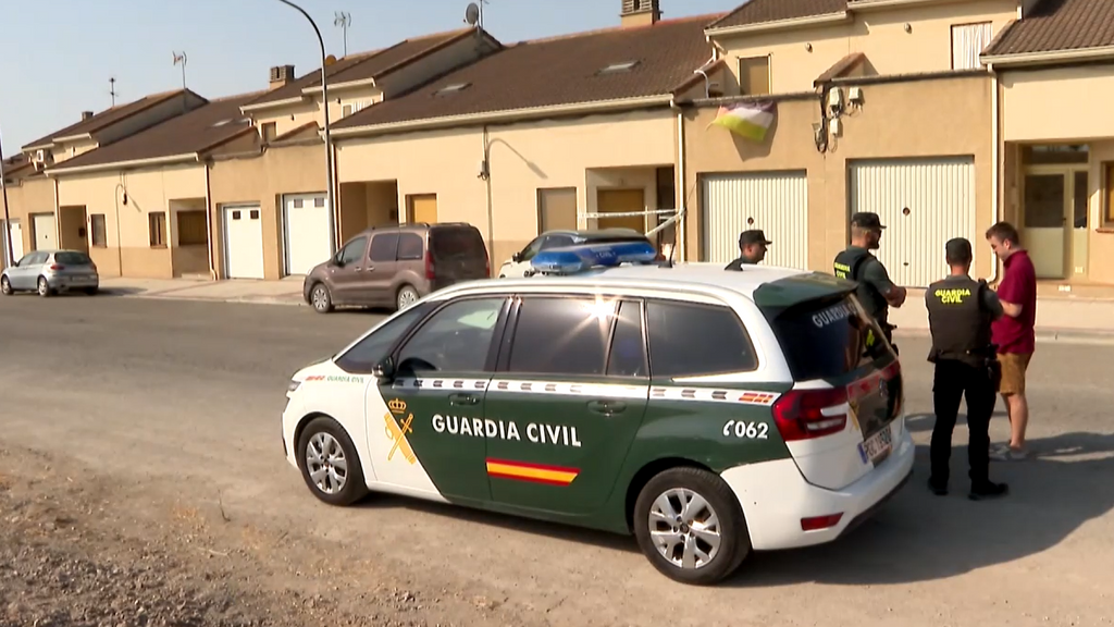 Tauste, consternada tras hallar muertos en su domicilio a Javi y Esther: "¿Quién les ha podido hacer esto?"