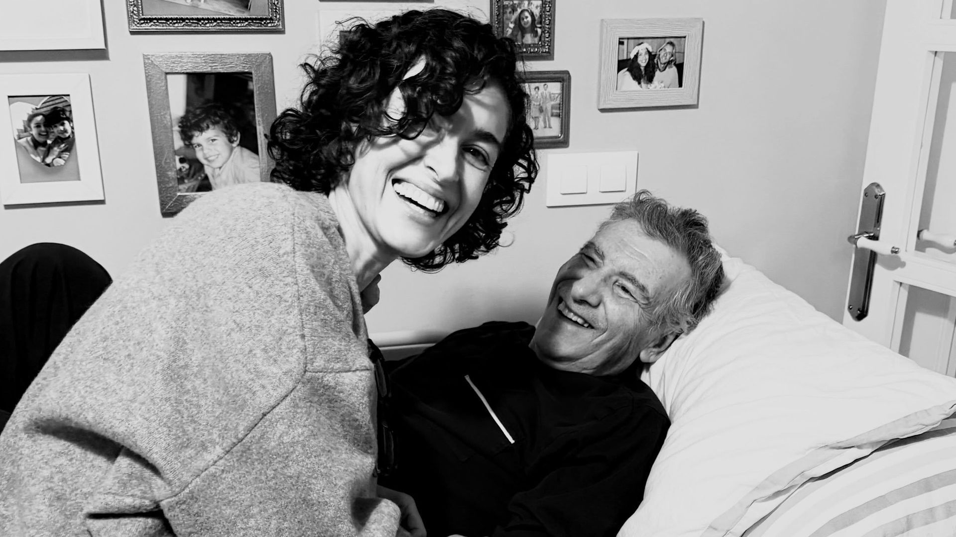 Blanca Romero junto a su padre